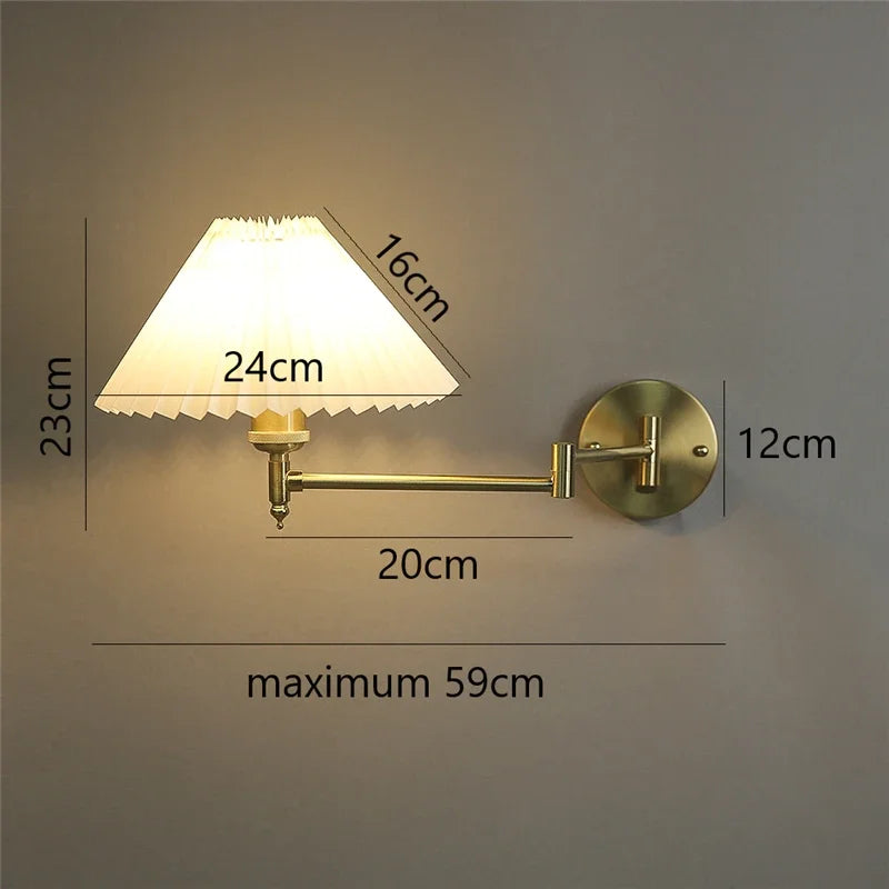 Foldable and rotatable wall lamp