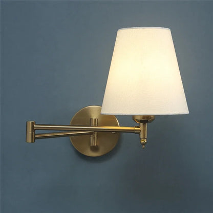 Foldable and rotatable wall lamp
